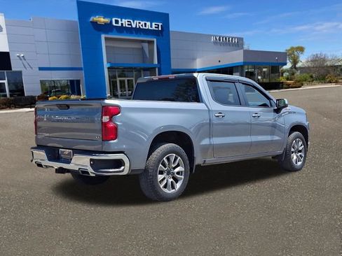 Used 2022 Chevrolet Silverado 1500 LT AWD/4WD image 27