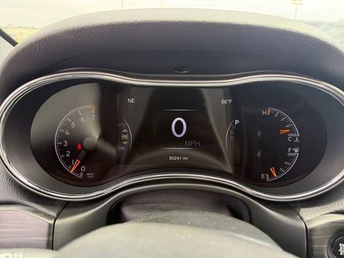 Used 2020 Jeep Grand Cherokee Altitude image 14