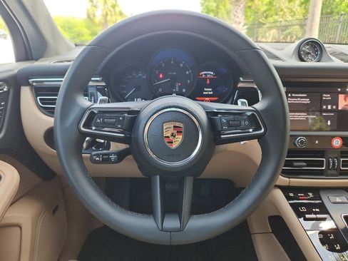 New 2026 Porsche Macan image 21