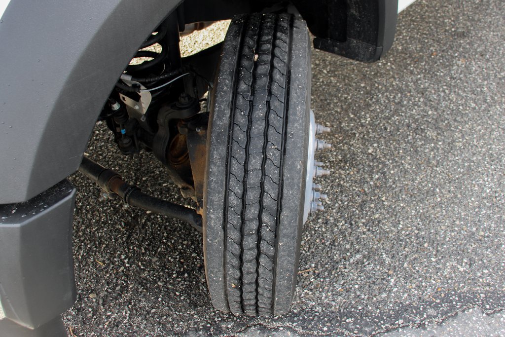 Used 2021 Ford F550 2WD Crew Cab Super Duty image 39