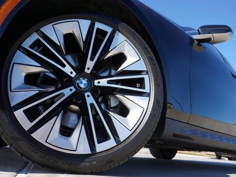 Used 2024 BMW 530i 530i w/ Convenience Package image 11