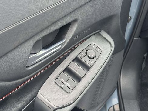 New 2026 Nissan Sentra SR w/ Floor Mat Package FWD image 28