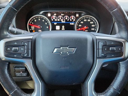 Used 2021 Chevrolet Tahoe Z71 w/ Z71 Off-Road Package AWD/4WD image 12