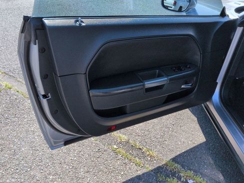Used 2013 Dodge Challenger R/T w/ Electronics Convenience Group RWD image 9
