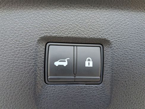 Used 2022 INFINITI QX60 Sensory w/ Cargo Package image 35