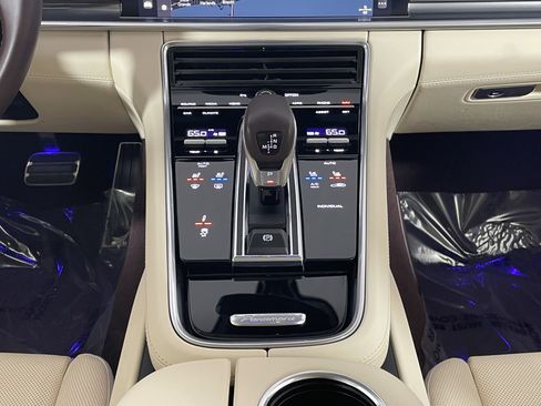 Certified 2023 Porsche Panamera 4 Platinum Edition w/ Assistance Package image 20