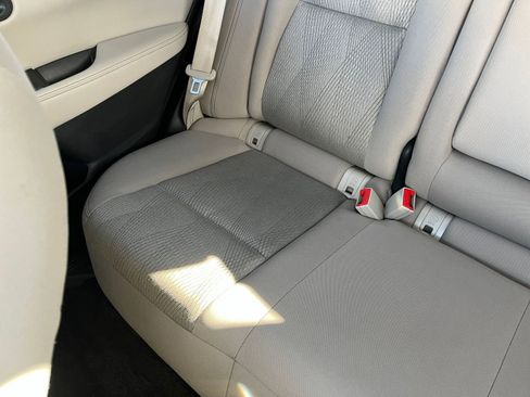 Used 2025 Nissan Rogue SV image 41