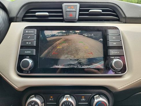 Used 2021 Nissan Versa SV image 13