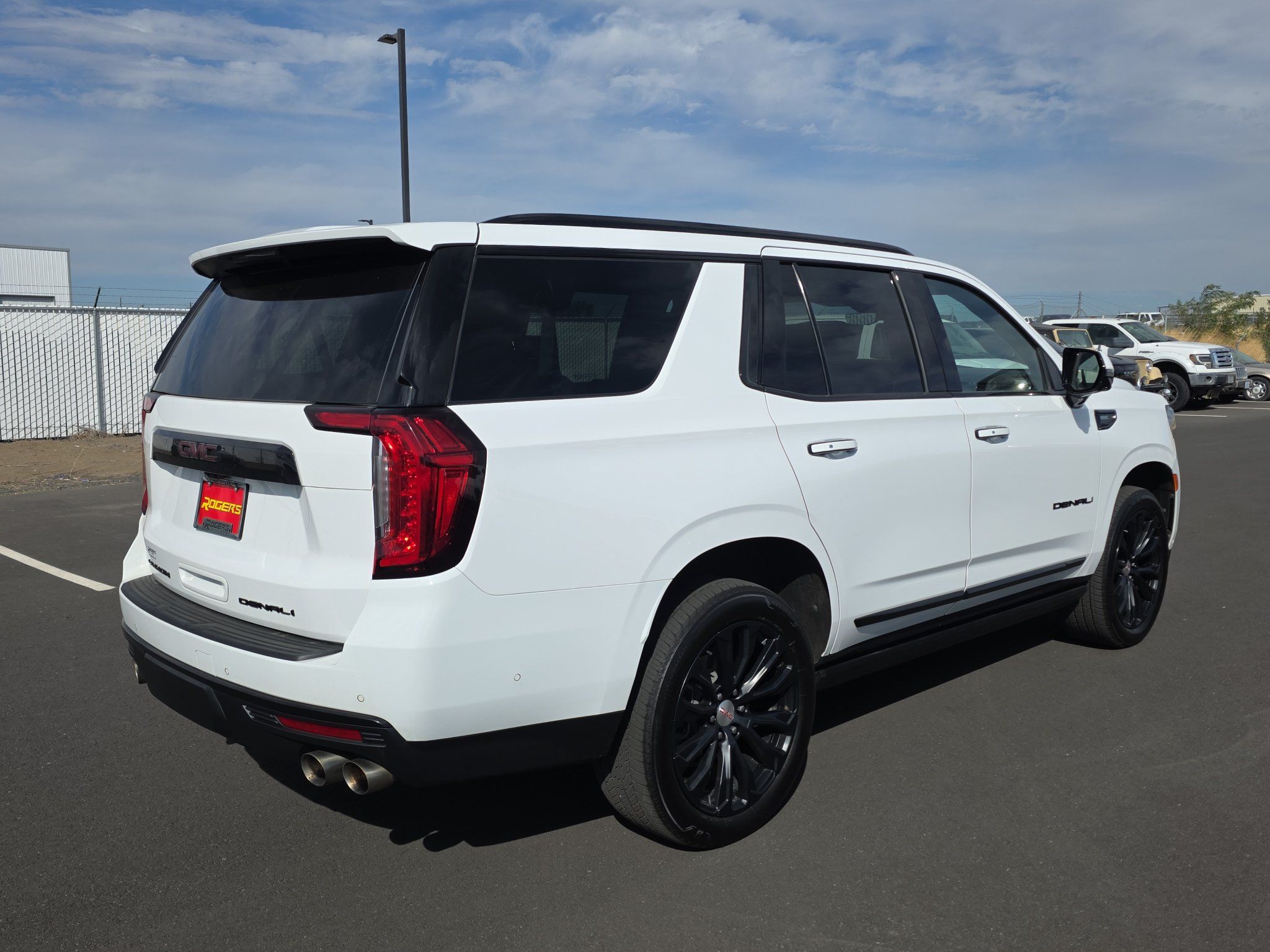 Used 2024 GMC Yukon Denali w/ Denali Reserve Package AWD/4WD image 8