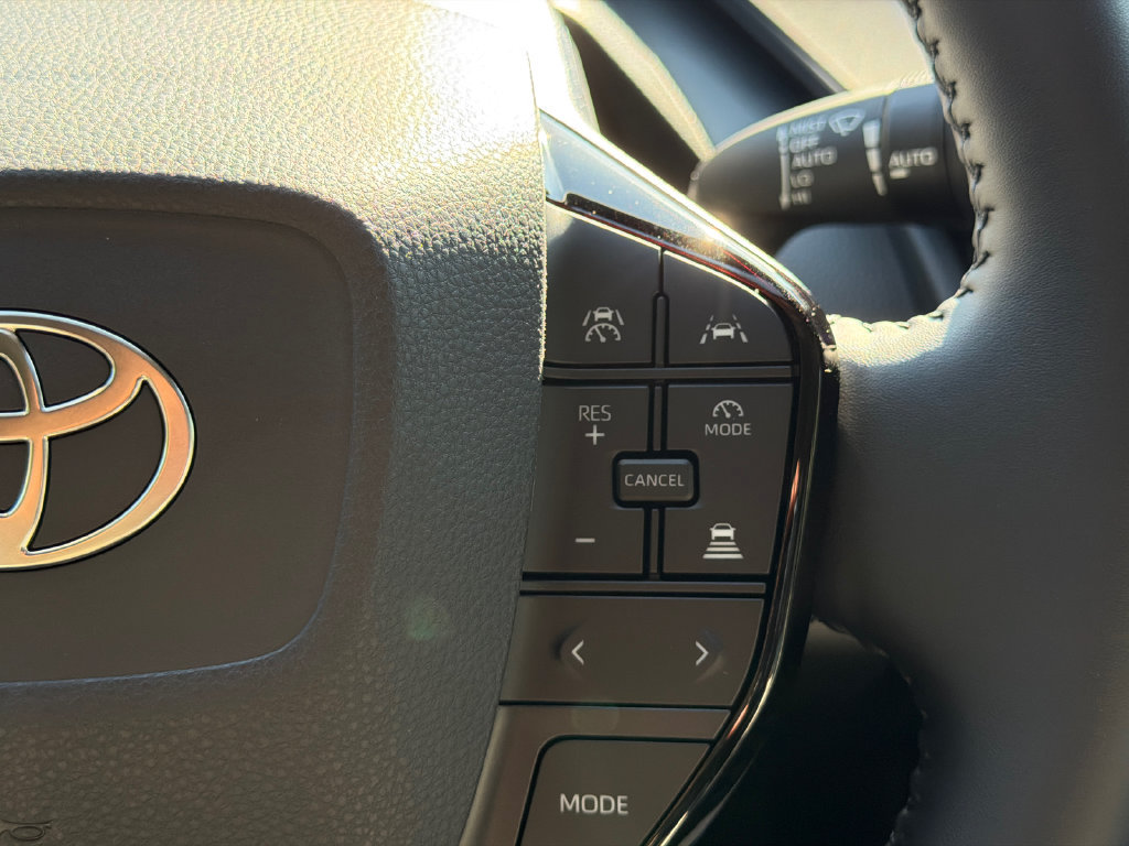 New 2027 Toyota Prius XLE FWD image 31