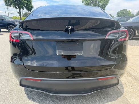 Used 2024 Tesla Model Y Performance AWD/4WD image 4