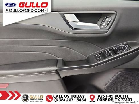 Used 2023 Ford Escape SE image 18