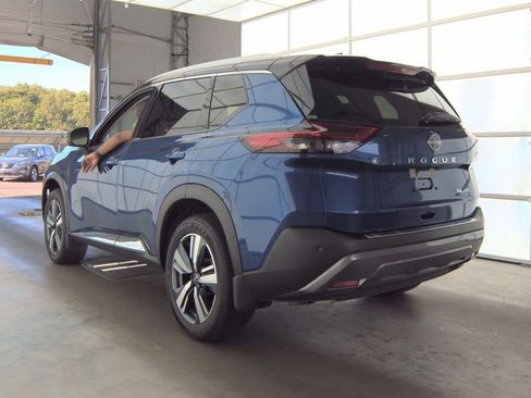 Used 2023 Nissan Rogue SL AWD/4WD image 4