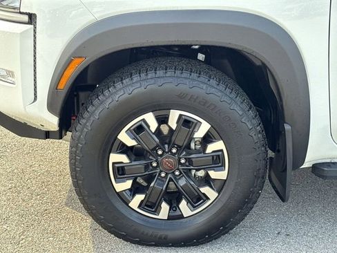 Used 2024 Nissan Frontier PRO-4X w/ Technology Package AWD/4WD image 21