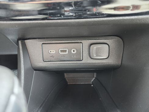 Used 2020 Buick Encore GX Select image 31