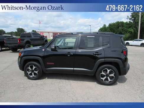 Used 2019 Jeep Renegade Trailhawk w/ UConnect 8.4 Nav Group AWD/4WD image 8