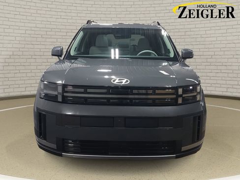 Used 2025 Hyundai Santa Fe Limited image 2