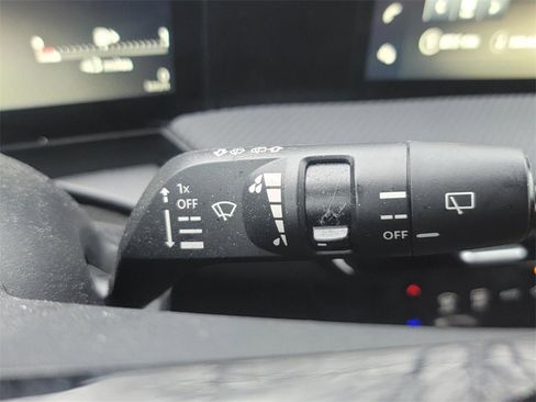 Certified 2025 Nissan Kicks SR image 14