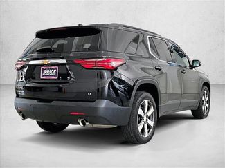 Used 2022 Chevrolet Traverse LT w/ LT Premium Package FWD video 2