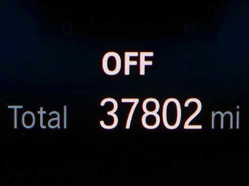 Certified 2023 BMW 330e w/ M Sport Package image 32