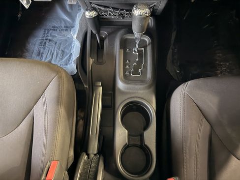 Used 2015 Jeep Wrangler Unlimited Sport w/ Quick Order Package 24S image 21