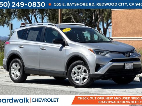 Used 2018 Toyota RAV4 LE w/ All Weather Liner Package image 1