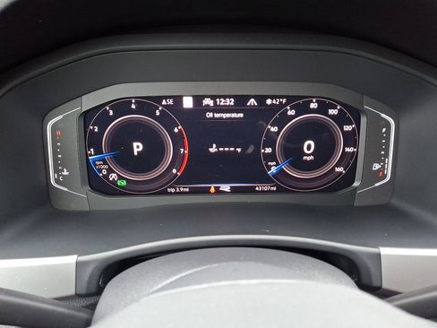 Certified 2022 Volkswagen Atlas SEL R-Line image 21