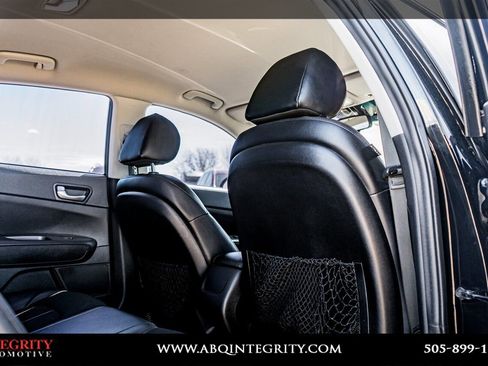 Used 2019 Kia Optima S image 34