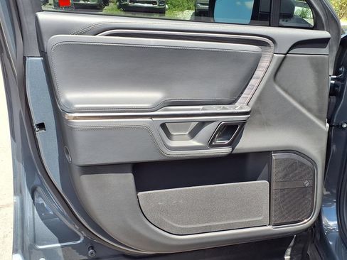 Used 2024 Rivian R1S Adventure AWD/4WD image 29