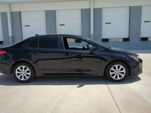 Used 2024 Toyota Corolla LE FWD image 4