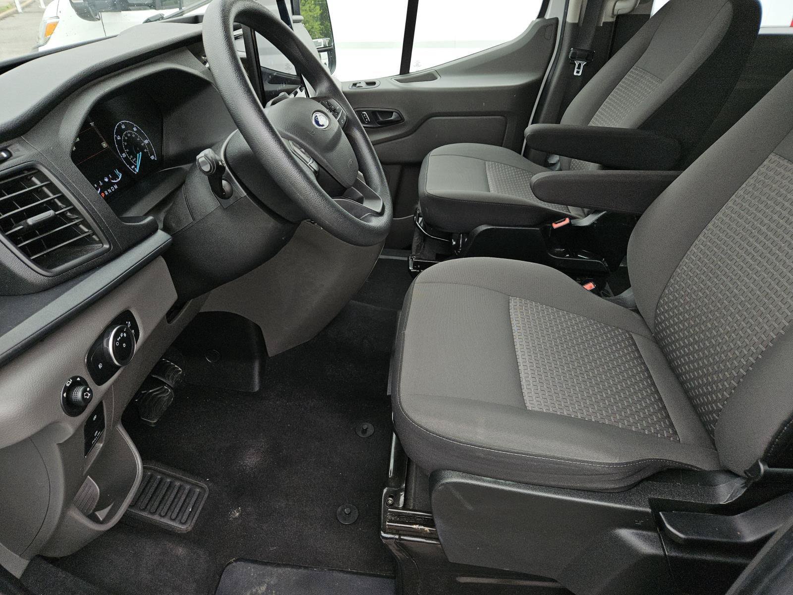 Used 2024 Ford Transit 350 XLT RWD image 22