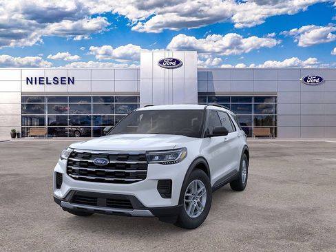 New 2026 Ford Explorer Active AWD/4WD image 2