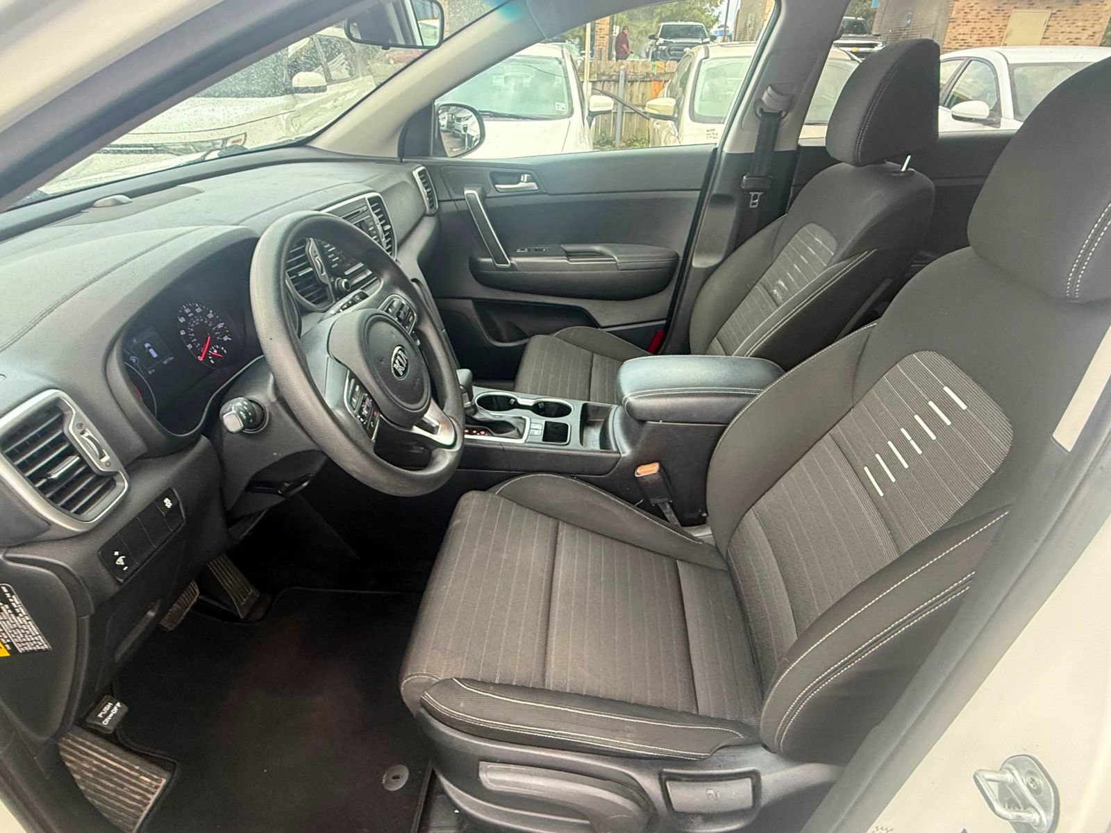 Used 2018 Kia Sportage LX FWD image 10
