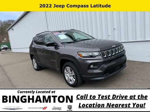 Used 2022 Jeep Compass Latitude AWD/4WD image 2