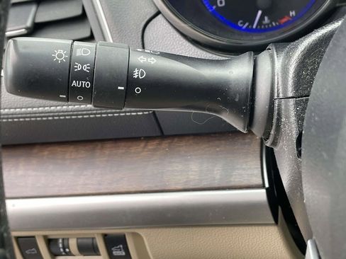 Used 2018 Subaru Outback 3.6R Limited image 24