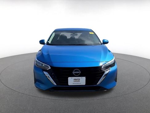 Used 2025 Nissan Sentra SV FWD image 4