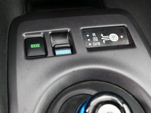 Used 2023 Nissan Leaf S image 15