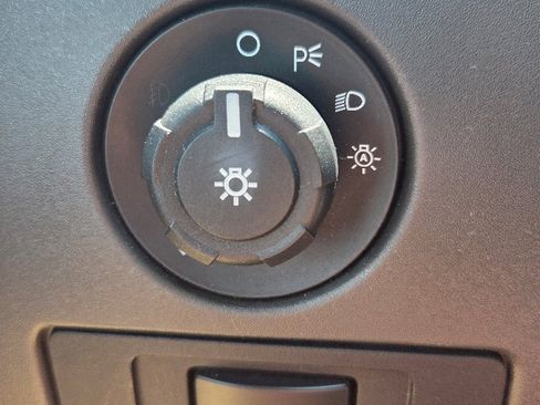 Used 2011 Ford F150 XLT w/ XLT Convenience Pkg image 22