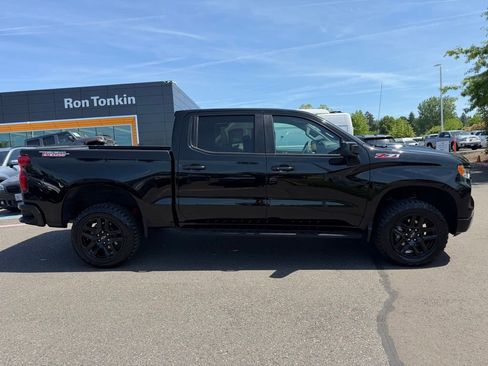 Used 2023 Chevrolet Silverado 1500 LT Trail Boss w/ Protection Package AWD/4WD image 8