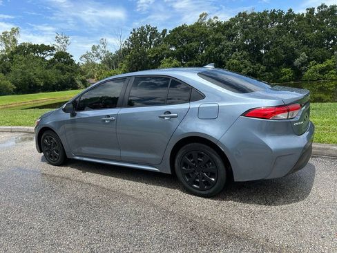Used 2023 Toyota Corolla LE FWD image 4