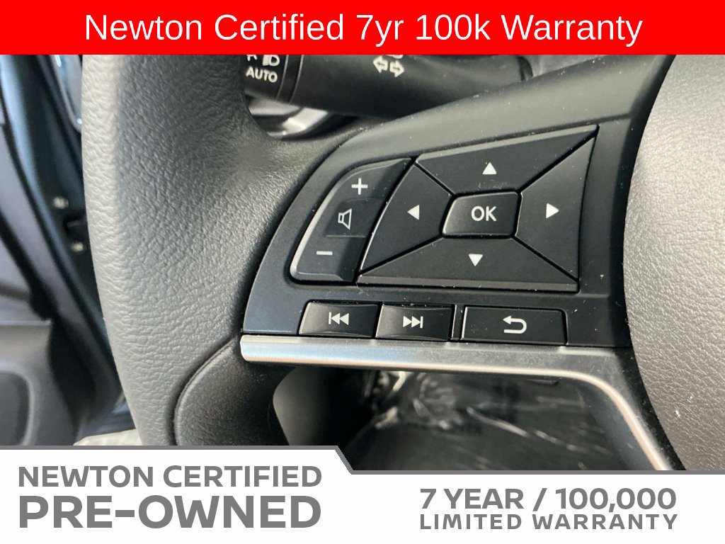 Used 2025 Nissan Sentra SV FWD image 27