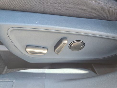 New 2025 Ford Maverick XLT w/ XLT Luxury Package image 11