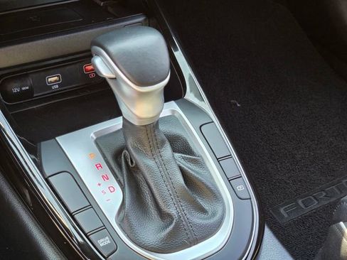 Used 2024 Kia Forte GT-Line w/ GT-Line Premium Package image 24