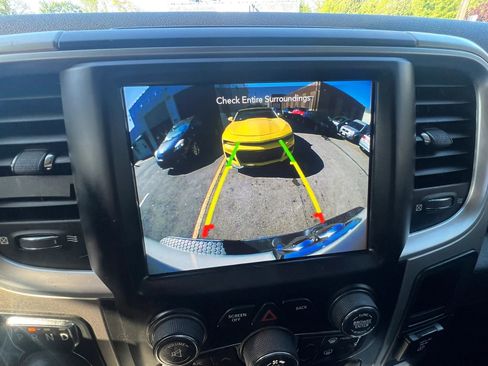 Used 2018 RAM 1500 SLT AWD/4WD image 26
