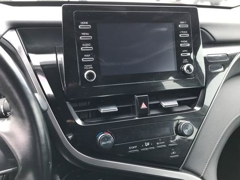 Used 2023 Toyota Camry SE image 6