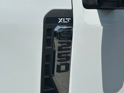 Used 2025 Ford F250 XLT AWD/4WD image 18