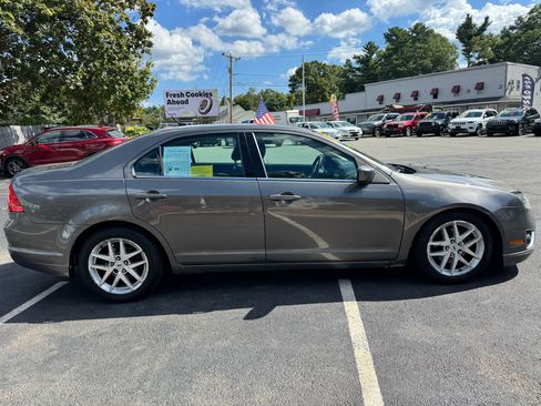 Used 2011 Ford Fusion SEL w/ Moons & Tunes Pkg image 10