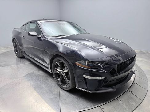 Used 2021 Ford Mustang GT Premium w/ Black Accent Package RWD image 3