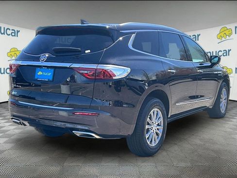 Used 2023 Buick Enclave Essence AWD/4WD image 6