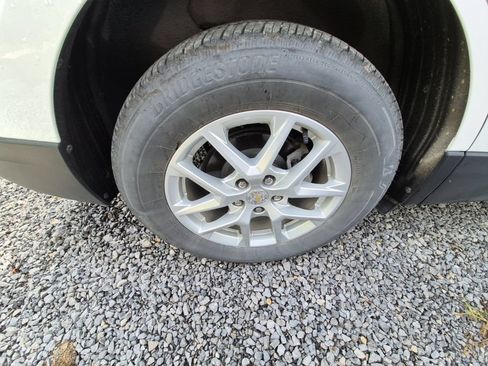 Used 2024 Chevrolet Equinox LT w/ LPO, Floor Liner Package AWD/4WD image 9